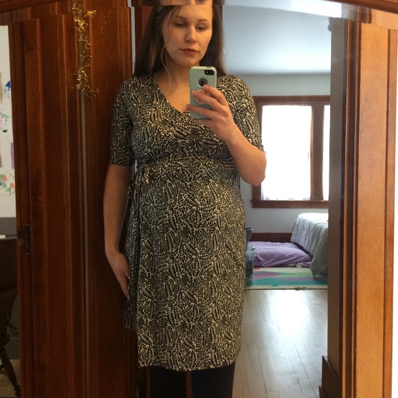 Classy Maternity Dress w/ Side Ties - Picture 5 of 6